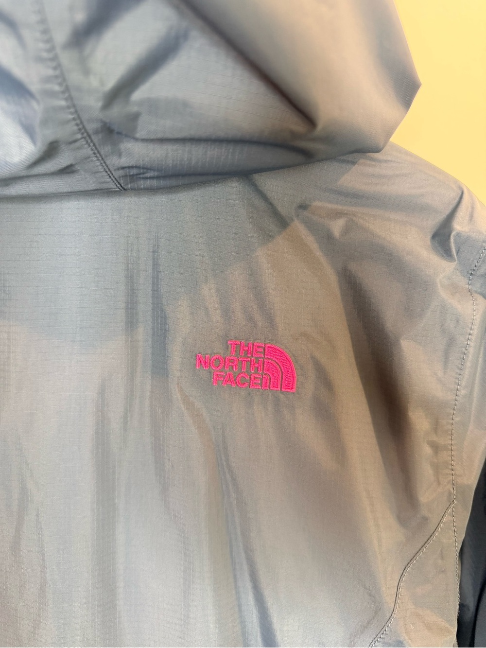 The North Face DryVent Jacket Womens XL Gray Pink Hooded Waterproof Windbreaker - Picture 6 of 7